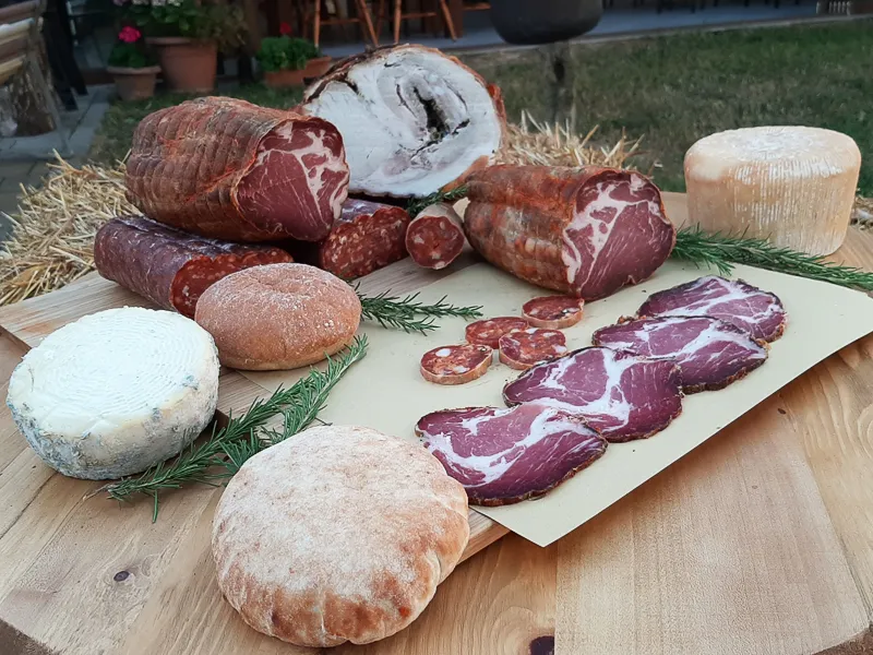 Birrificio 'Mbedicoast Rotonda - Birra artigianale e cucina tipica del Pollino 4